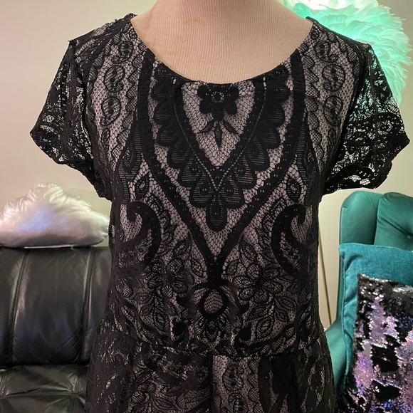 Maxi black lace dress - Picture 2 of 4
